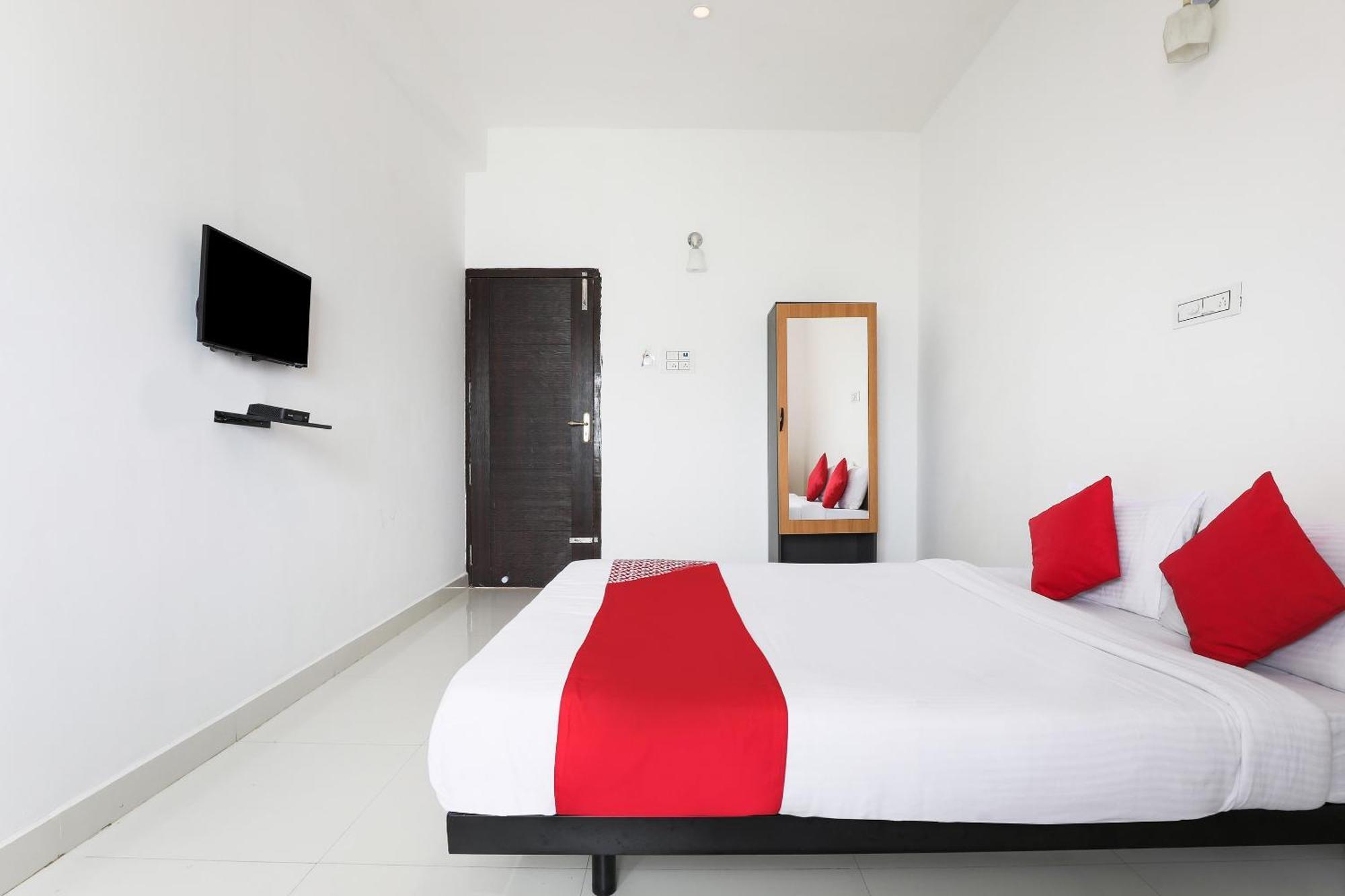 โอโย แฟล็กชิป 24214 อันไน พิลันกันนีนคร Hotel Pilamedu ภายนอก รูปภาพ